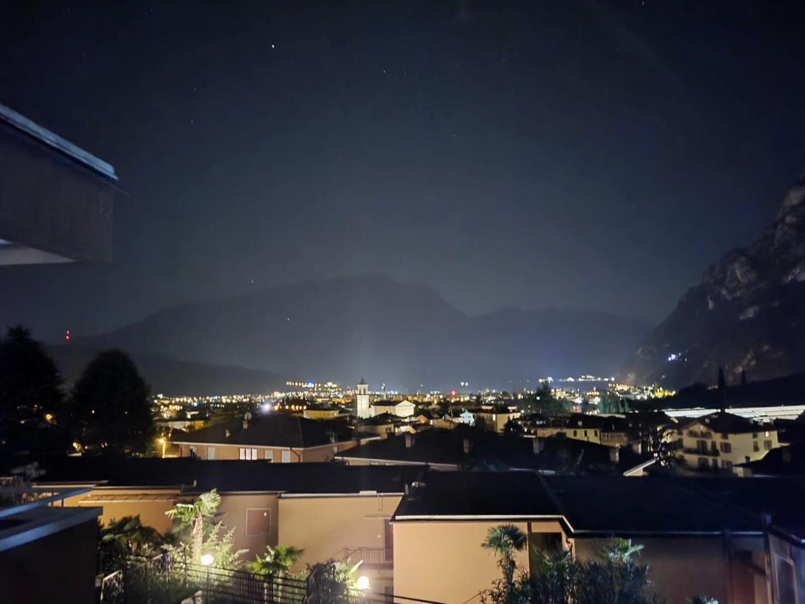 Appartamento Peppino Mit Seeblick Und Pool Riva del Garda Dış mekan fotoğraf